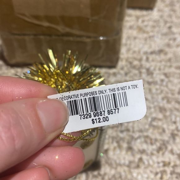 NWT. Holiday Lane by Macys Gift Packages Ornaments - Picture 5 of 7